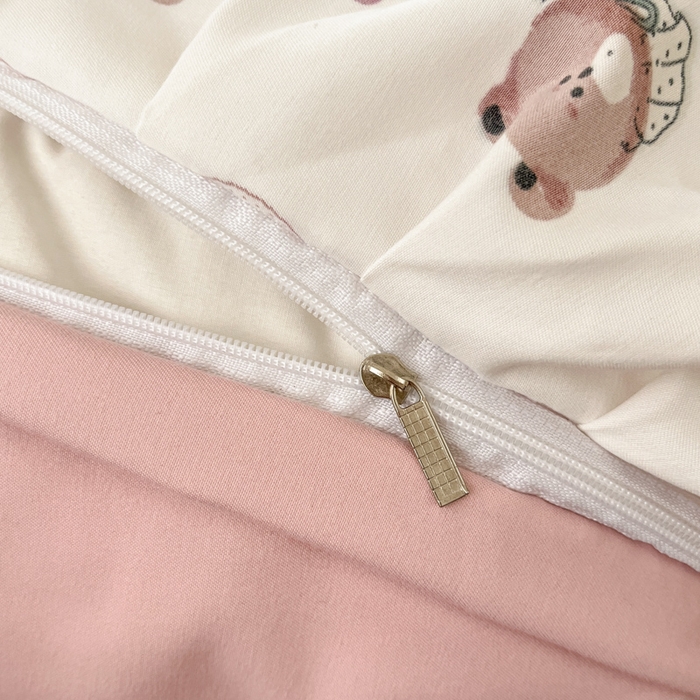 91家纺网 家纺一手货源 找家纺 畅畅家纺 2026新款春秋韩版A类公主风云柔棉工艺款花边四件套 萌熊浅梦