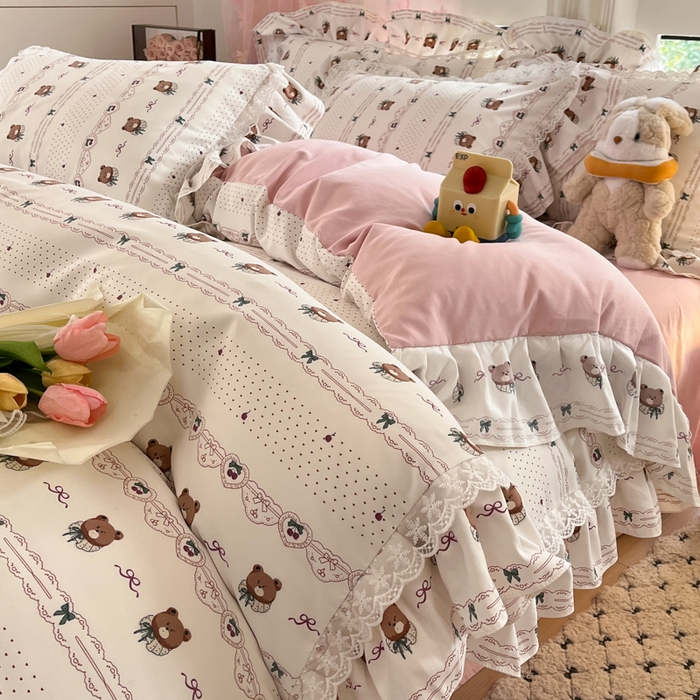 91家纺网 家纺一手货源 找家纺 畅畅家纺 2026新款春秋韩版A类公主风云柔棉工艺款花边四件套 萌熊浅梦