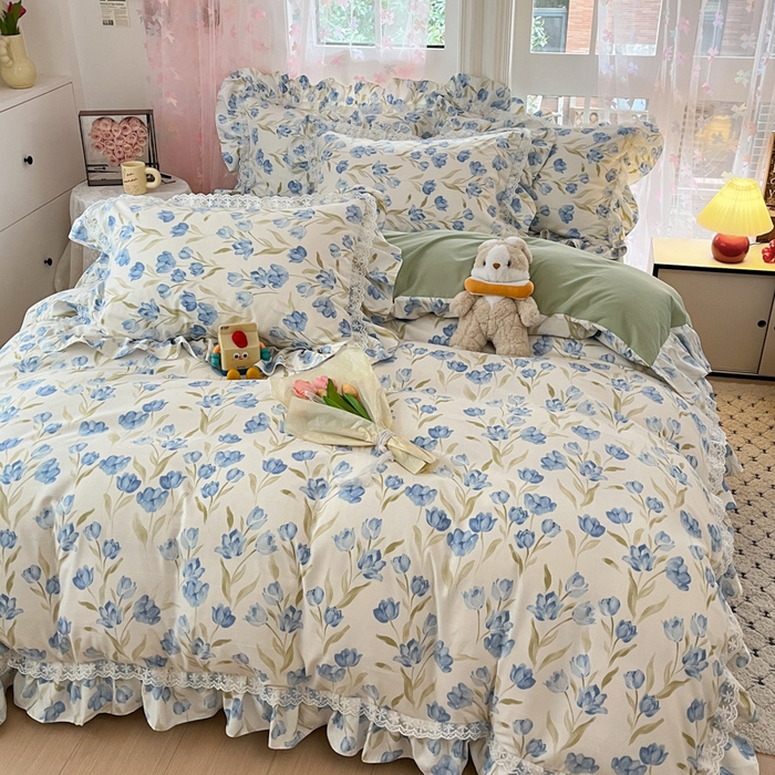 91家纺网 家纺一手货源 找家纺 畅畅家纺 2026新款春秋韩版A类公主风云柔棉工艺款花边四件套 蓝花梦影