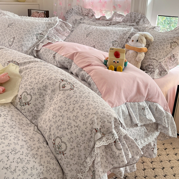 91家纺网 家纺一手货源 找家纺 畅畅家纺 2026新款春秋韩版A类公主风云柔棉工艺款花边四件套 浅梦心花