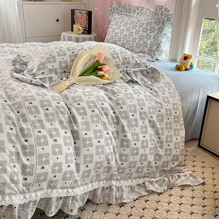 91家纺网 家纺一手货源 找家纺 畅畅家纺 2026新款春秋韩版A类公主风云柔棉工艺款花边四件套 格影清梦