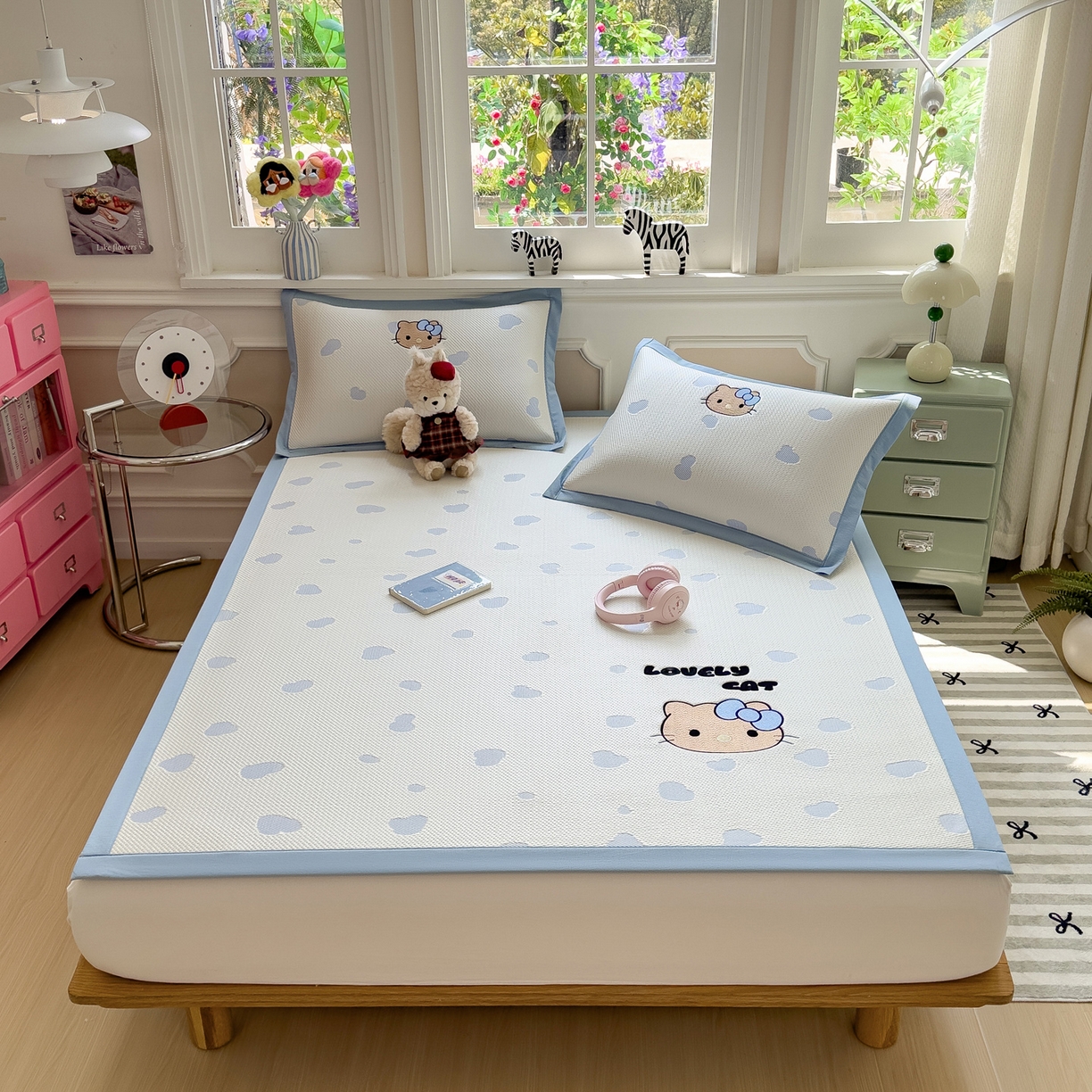 91家纺网 家纺一手货源 找家纺 眠多宝（绒多宝） 2026新款卡通网红风系列凉豆豆三件套 凉豆豆印加绣系列 A类凉豆豆床席床笠--床席款 豹纹KK-蓝