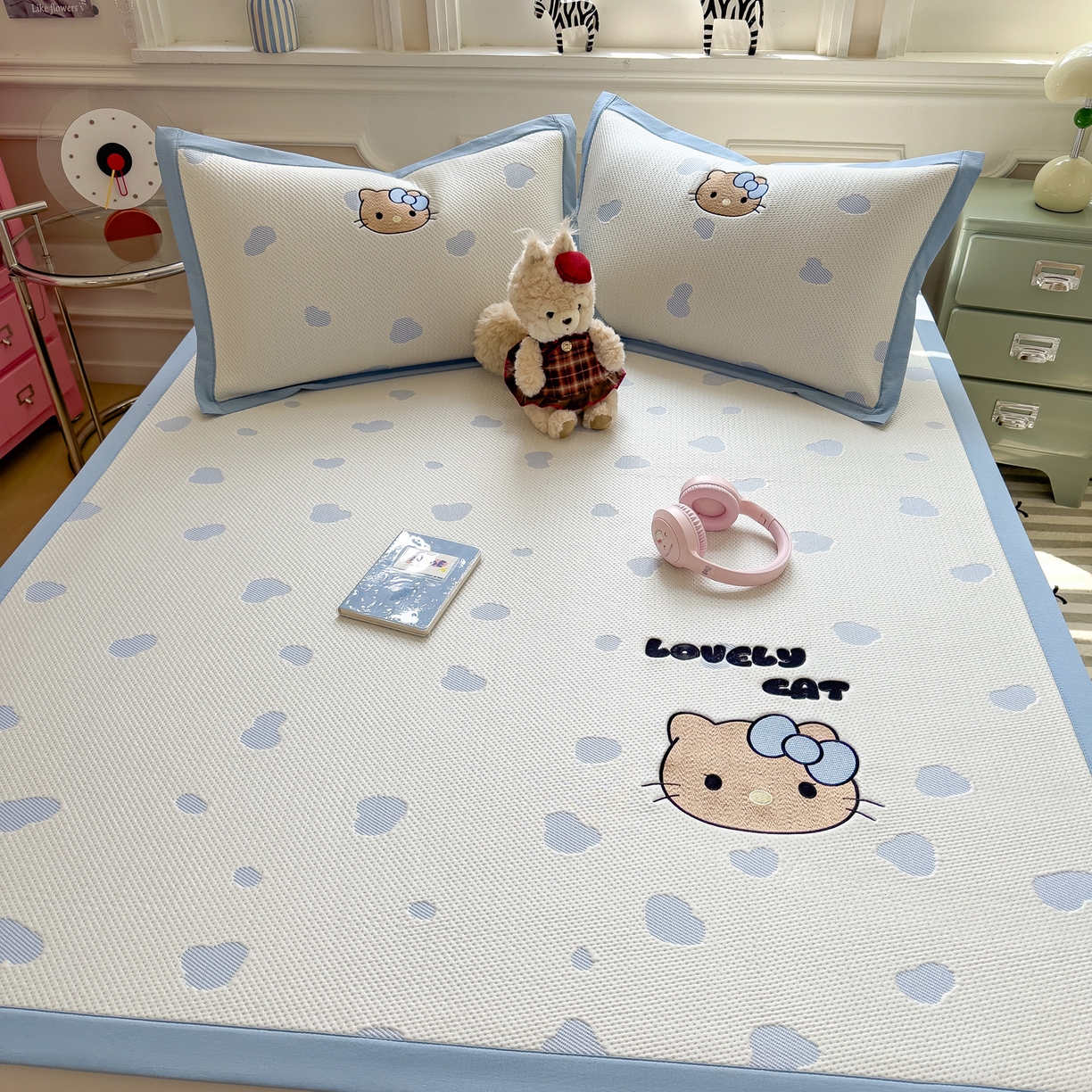 91家纺网 家纺一手货源 找家纺 眠多宝（绒多宝） 2026新款卡通网红风系列凉豆豆三件套 凉豆豆印加绣系列 A类凉豆豆床席床笠--床席款 豹纹KK-蓝