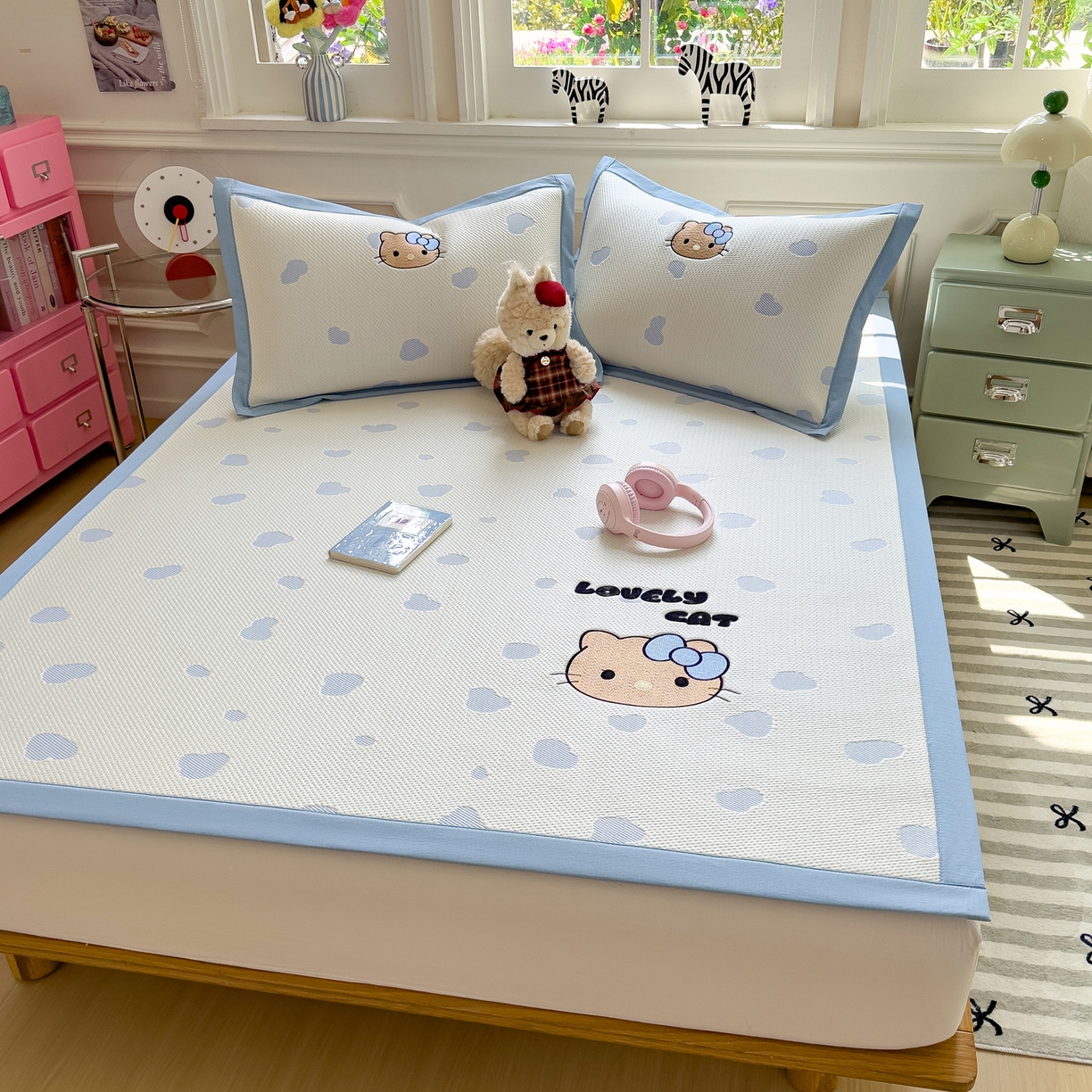 91家纺网 家纺一手货源 找家纺 眠多宝（绒多宝） 2026新款卡通网红风系列凉豆豆三件套 凉豆豆印加绣系列 A类凉豆豆床席床笠--床席款 豹纹KK-蓝