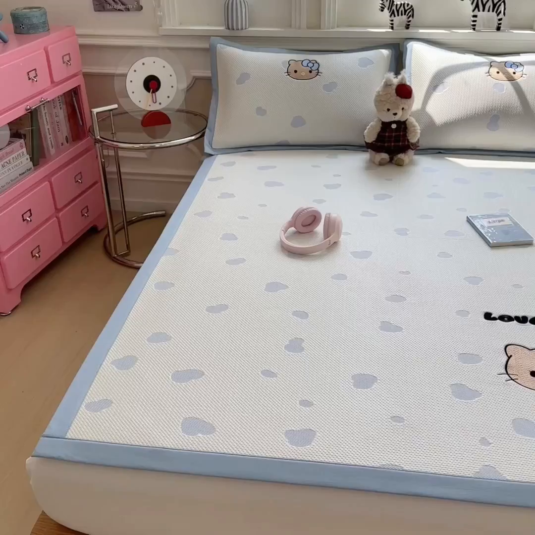 91家纺网 家纺一手货源 找家纺 眠多宝（绒多宝） 2026新款卡通网红风系列凉豆豆三件套 凉豆豆印加绣系列 A类凉豆豆床席床笠--床席款 豹纹KK-蓝