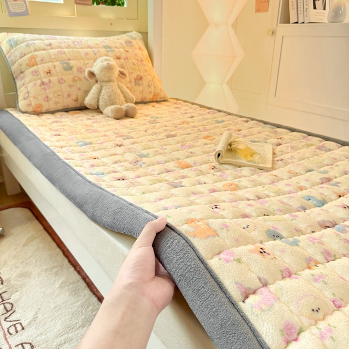 91家纺网 家纺一手货源 找家纺 （总）欧妮家纺 2025新款A类水晶边牛奶绒夹棉床褥垫床垫褥子（提供买家秀）