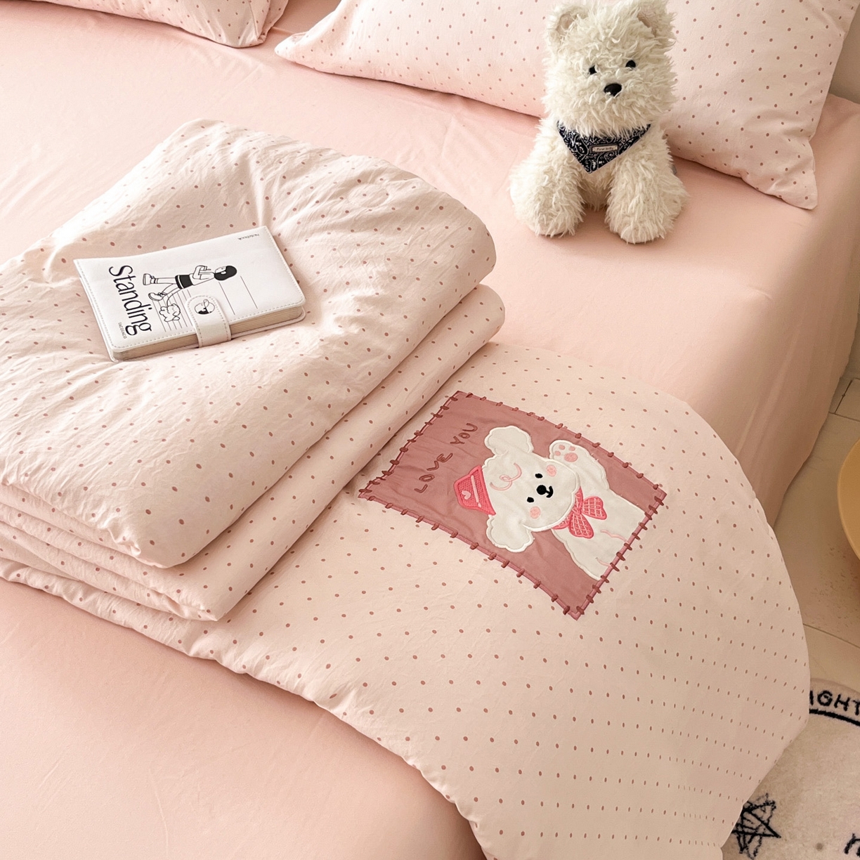 91家纺网 家纺一手货源 找家纺 一加一 2026春夏新款云小棉贴布绣花大豆夏凉被空调被夏被四件套 波点小狗