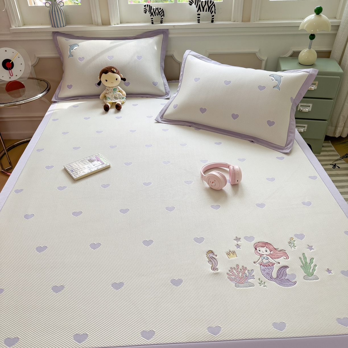 91家纺网 家纺一手货源 找家纺 眠多宝（绒多宝） 2026新款卡通网红风系列凉豆豆三件套 凉豆豆印加绣系列 A类凉豆豆床席床笠--床席款 美人鱼公主