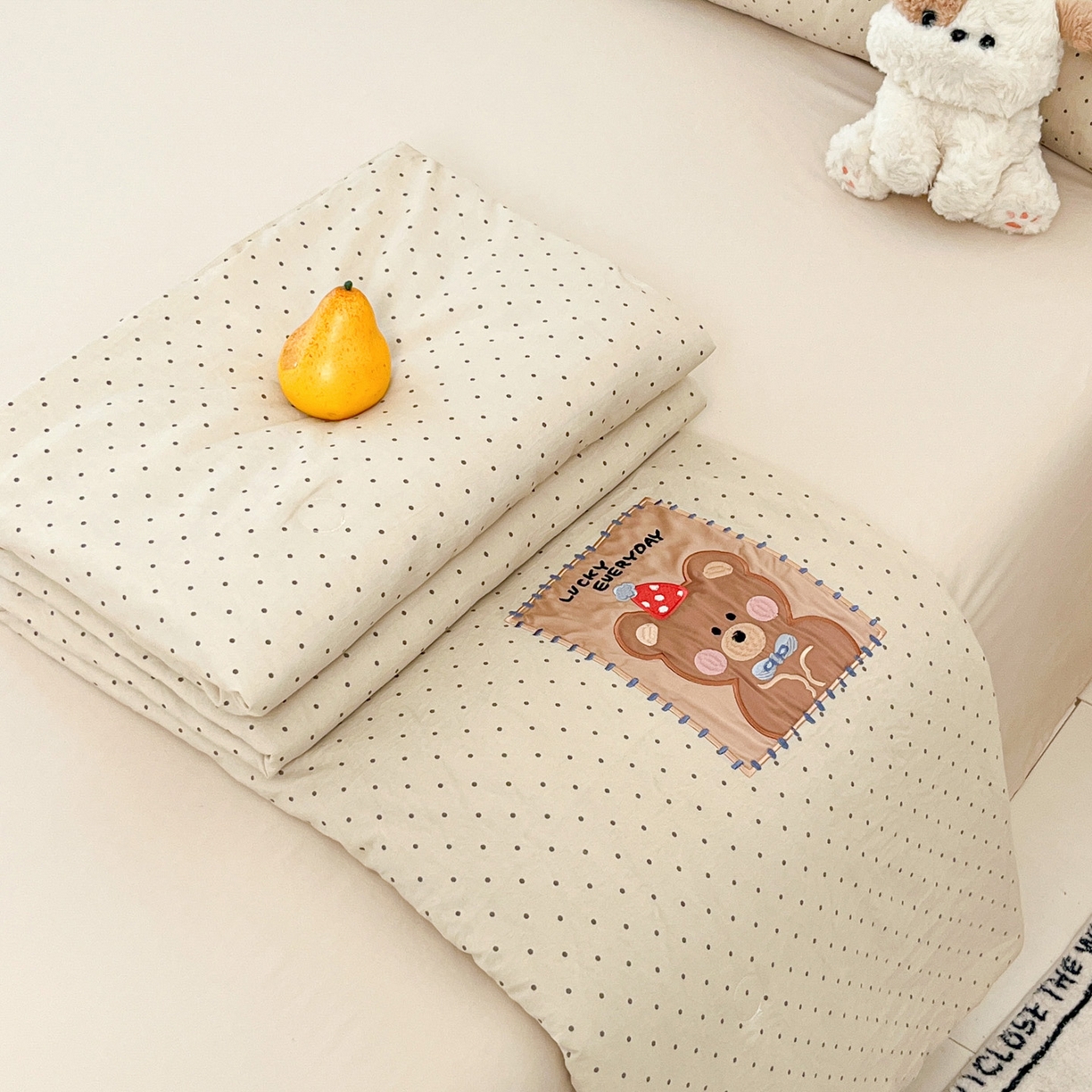 91家纺网 家纺一手货源 找家纺 一加一 2026春夏新款云小棉贴布绣花大豆夏凉被空调被夏被四件套 波点熊仔