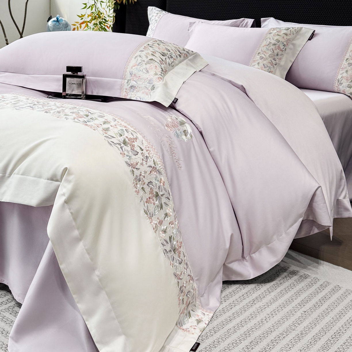 91家纺网 家纺一手货源 找家纺 2026新品100支贡缎长绒棉纯棉四件套全棉重工刺绣被套床单床笠新品四季款轻奢风 琉璃花语-黛紫