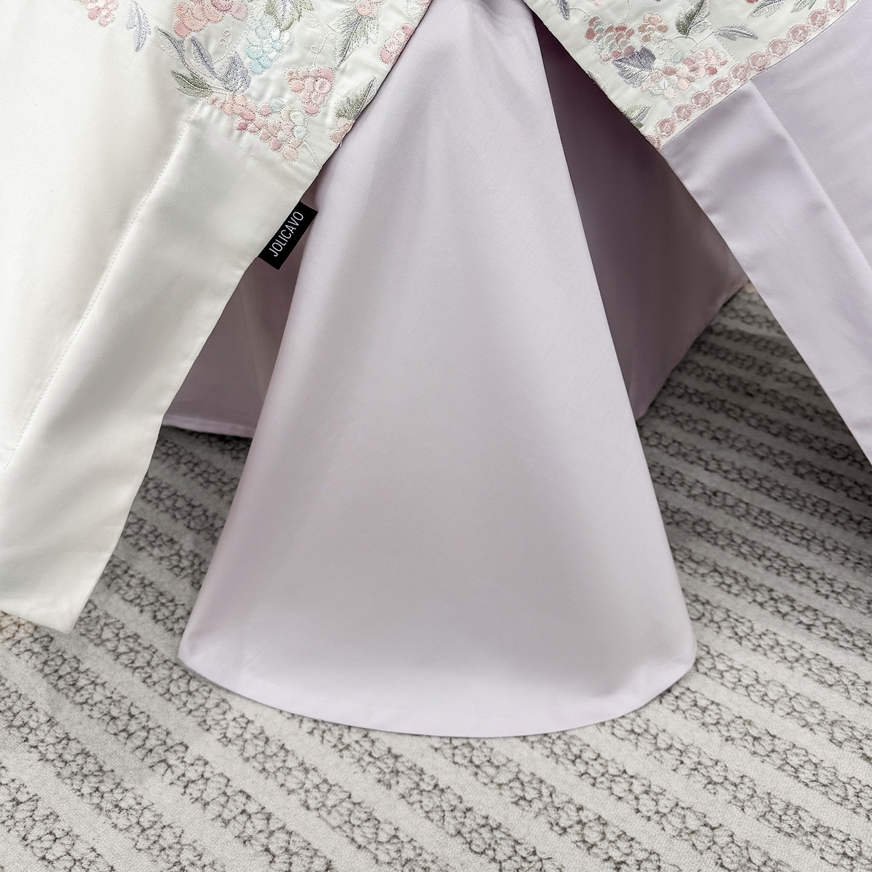 91家纺网 家纺一手货源 找家纺 2026新品100支贡缎长绒棉纯棉四件套全棉重工刺绣被套床单床笠新品四季款轻奢风 琉璃花语-黛紫