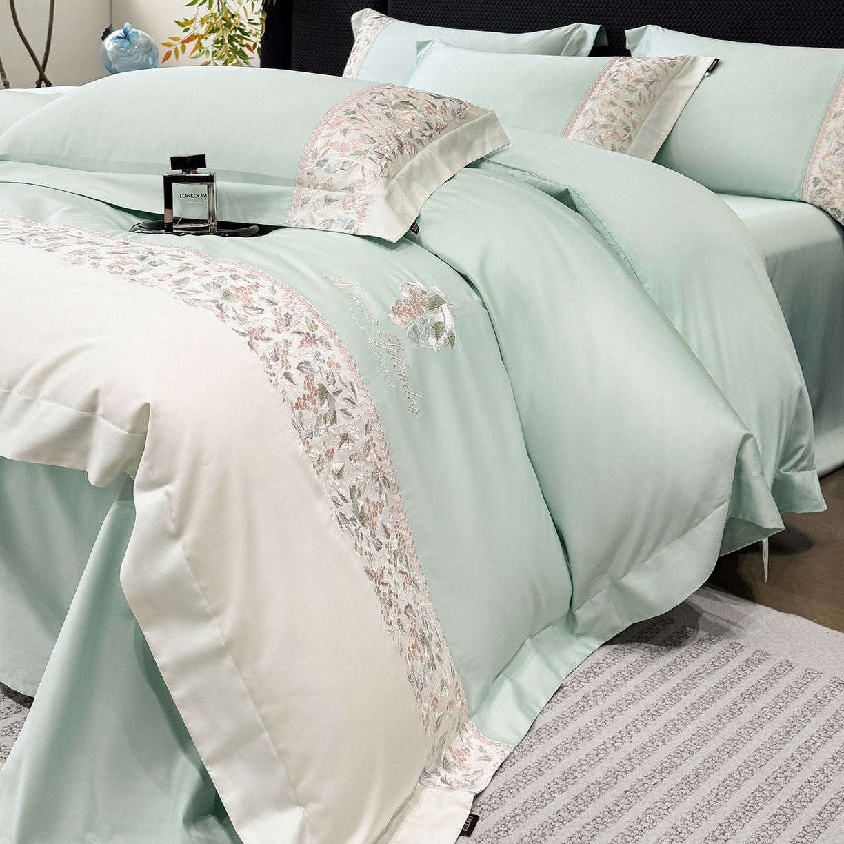 91家纺网 家纺一手货源 找家纺 2026新品100支贡缎长绒棉纯棉四件套全棉重工刺绣被套床单床笠新品四季款轻奢风 琉璃花语-茶绿