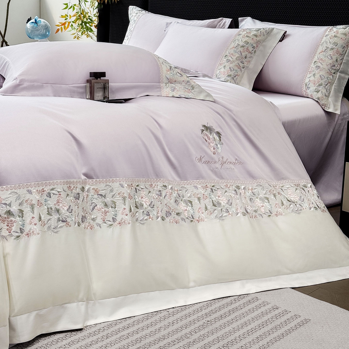 91家纺网 家纺一手货源 找家纺 2026新品100支贡缎长绒棉纯棉四件套全棉重工刺绣被套床单床笠新品四季款轻奢风 琉璃花语-黛紫