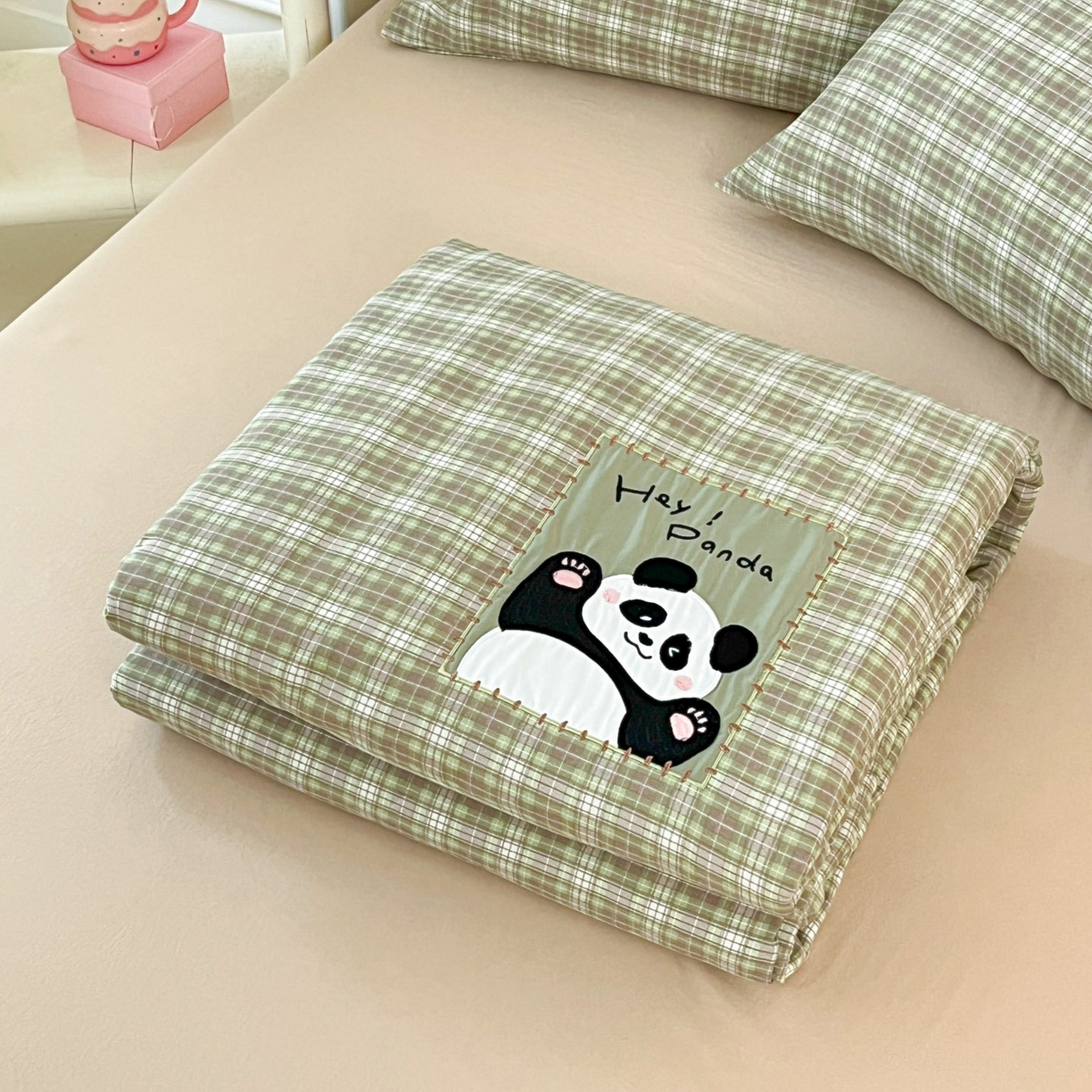 91家纺网 家纺一手货源 找家纺 一加一 2026春夏新款云小棉贴布绣花大豆夏凉被空调被夏被四件套 抹茶熊猫