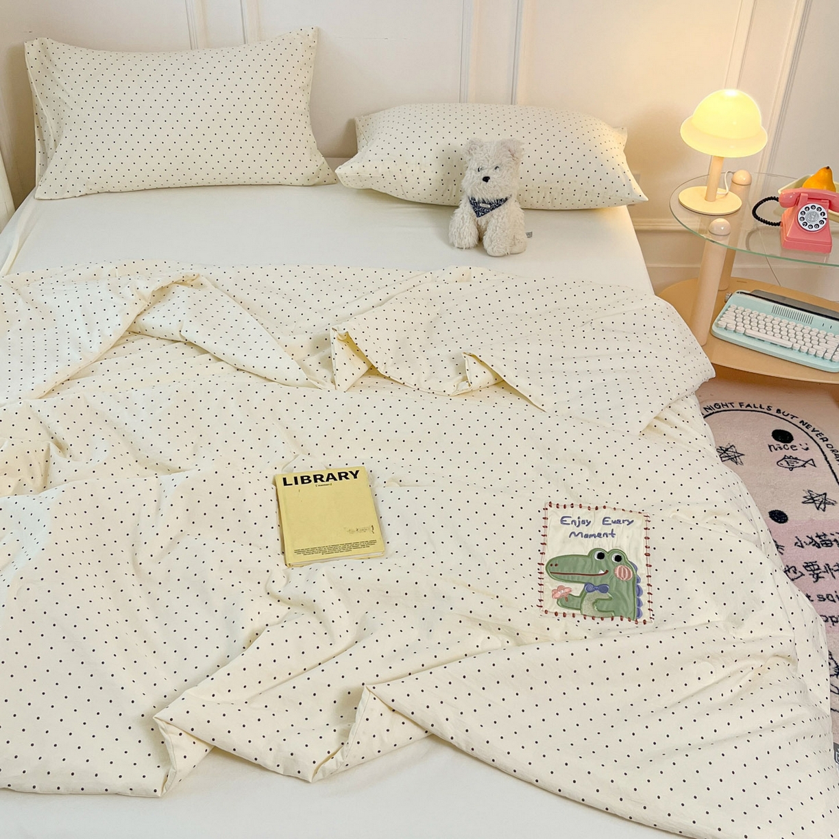 91家纺网 家纺一手货源 找家纺 一加一 2026春夏新款云小棉贴布绣花大豆夏凉被空调被夏被四件套 奶油小鳄鱼