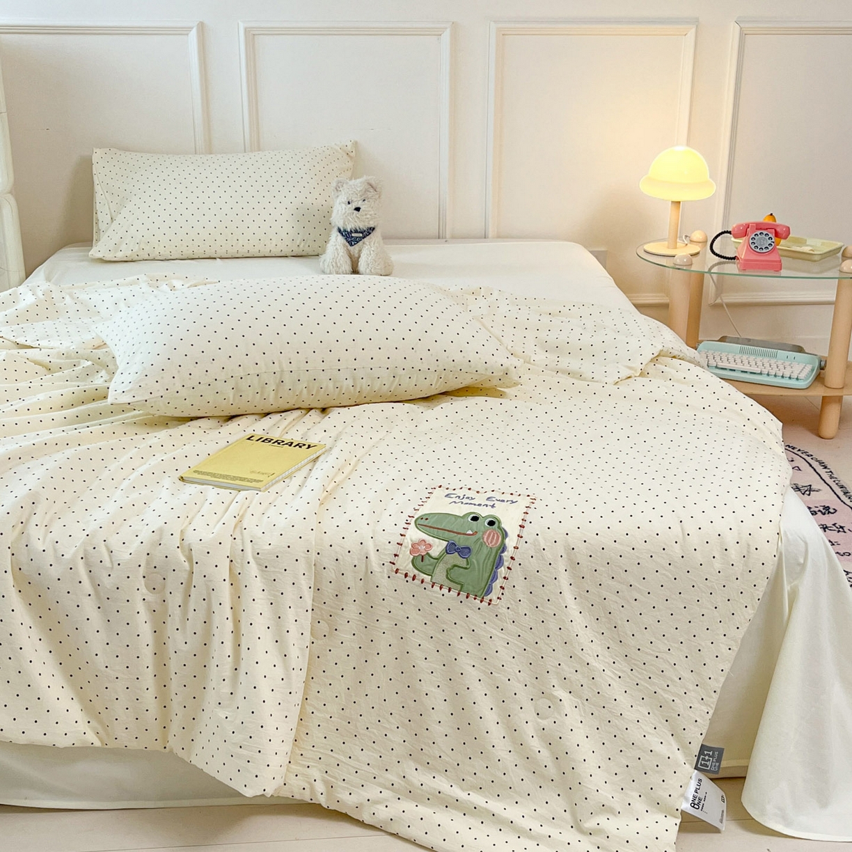 91家纺网 家纺一手货源 找家纺 一加一 2026春夏新款云小棉贴布绣花大豆夏凉被空调被夏被四件套 奶油小鳄鱼