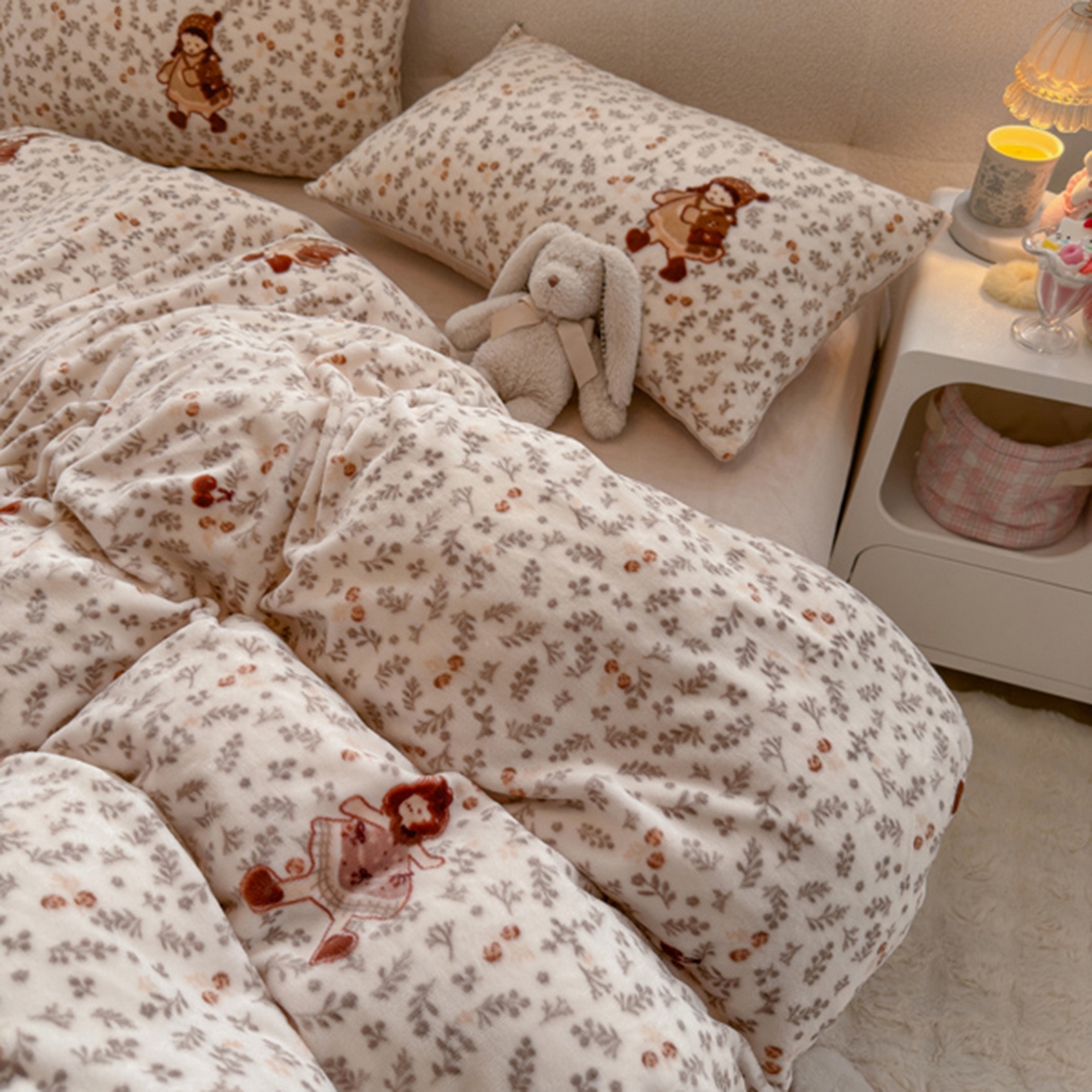 91家纺网 家纺一手货源 找家纺 欧妮家纺 2025新款A类牛奶绒印花单被套-单件被套 甜美女孩