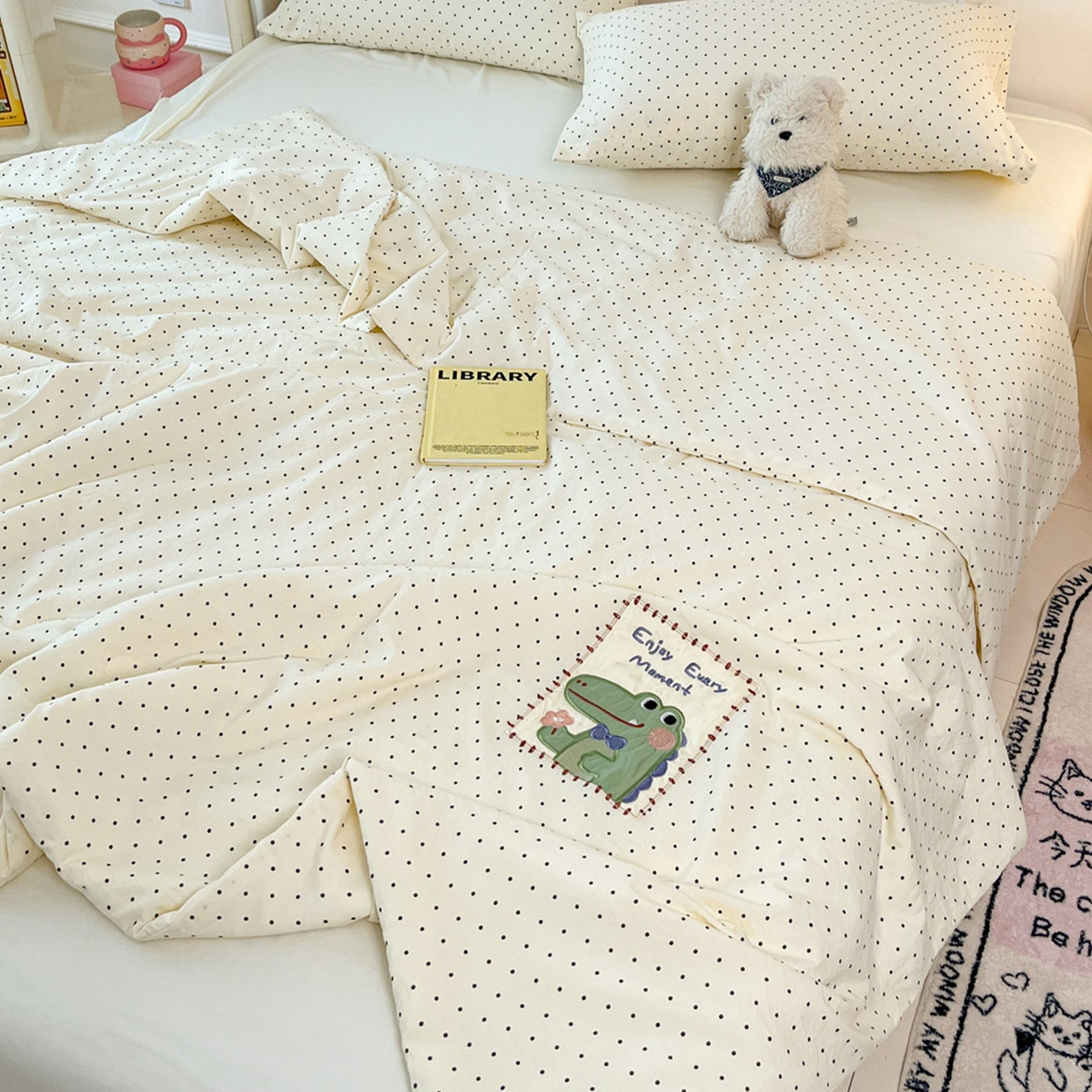 91家纺网 家纺一手货源 找家纺 一加一 2026春夏新款云小棉贴布绣花大豆夏凉被空调被夏被四件套 奶油小鳄鱼