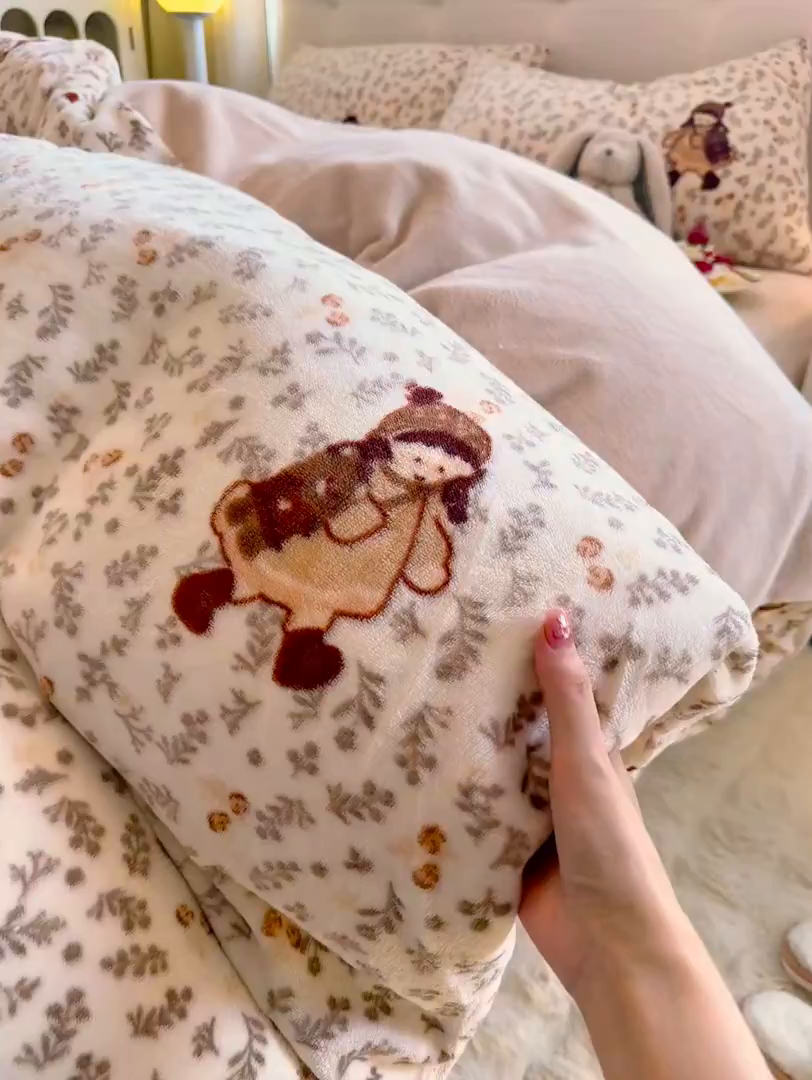 91家纺网 家纺一手货源 找家纺 欧妮家纺 2025新款A类牛奶绒印花单被套-单件被套 甜美女孩