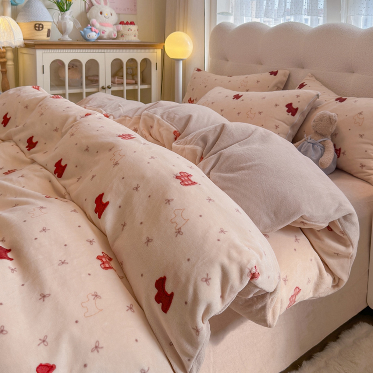 91家纺网 家纺一手货源 找家纺 欧妮家纺 2025新款A类牛奶绒印花单被套-单件被套 奶油小狗