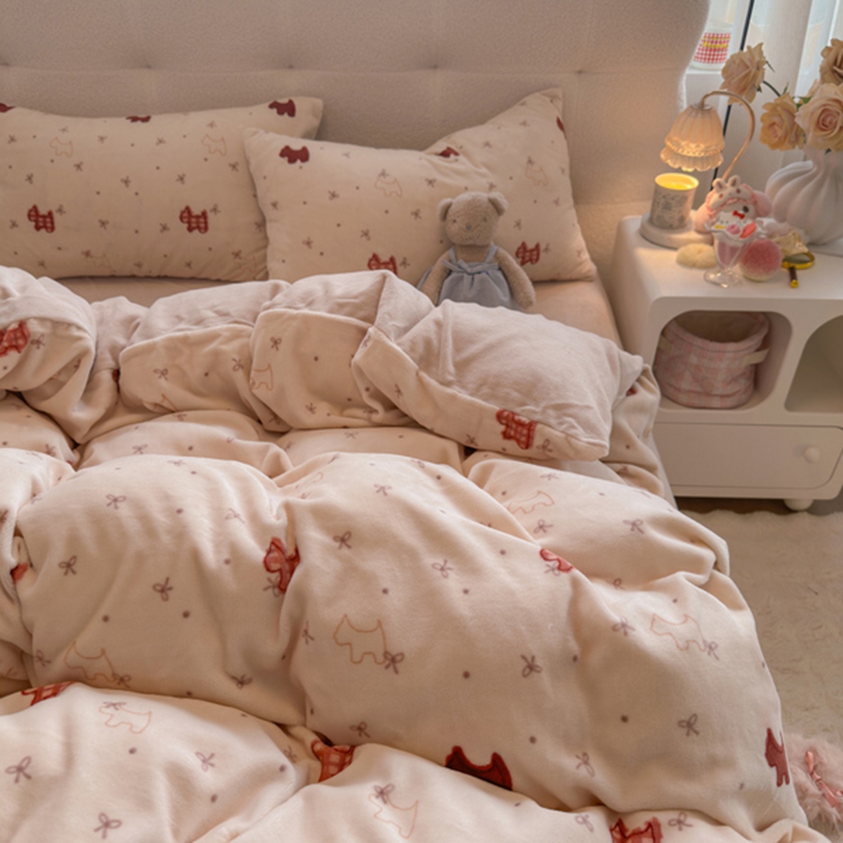 91家纺网 家纺一手货源 找家纺 欧妮家纺 2025新款A类牛奶绒印花单被套-单件被套 奶油小狗