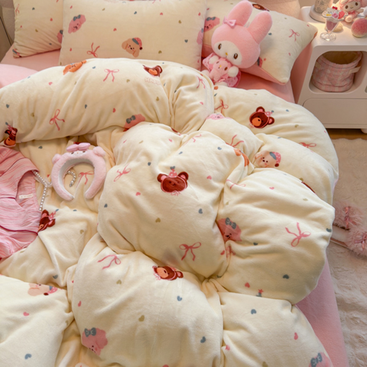 91家纺网 家纺一手货源 找家纺 欧妮家纺 2025新款A类牛奶绒印花单被套-单件被套 快乐心情