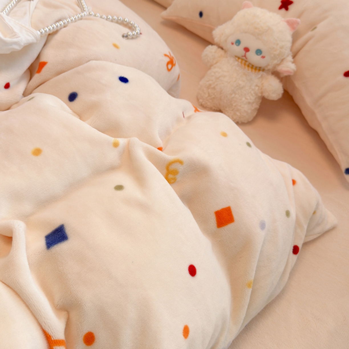 91家纺网 家纺一手货源 找家纺 欧妮家纺 2025新款A类牛奶绒印花单被套-单件被套 五彩斑斓