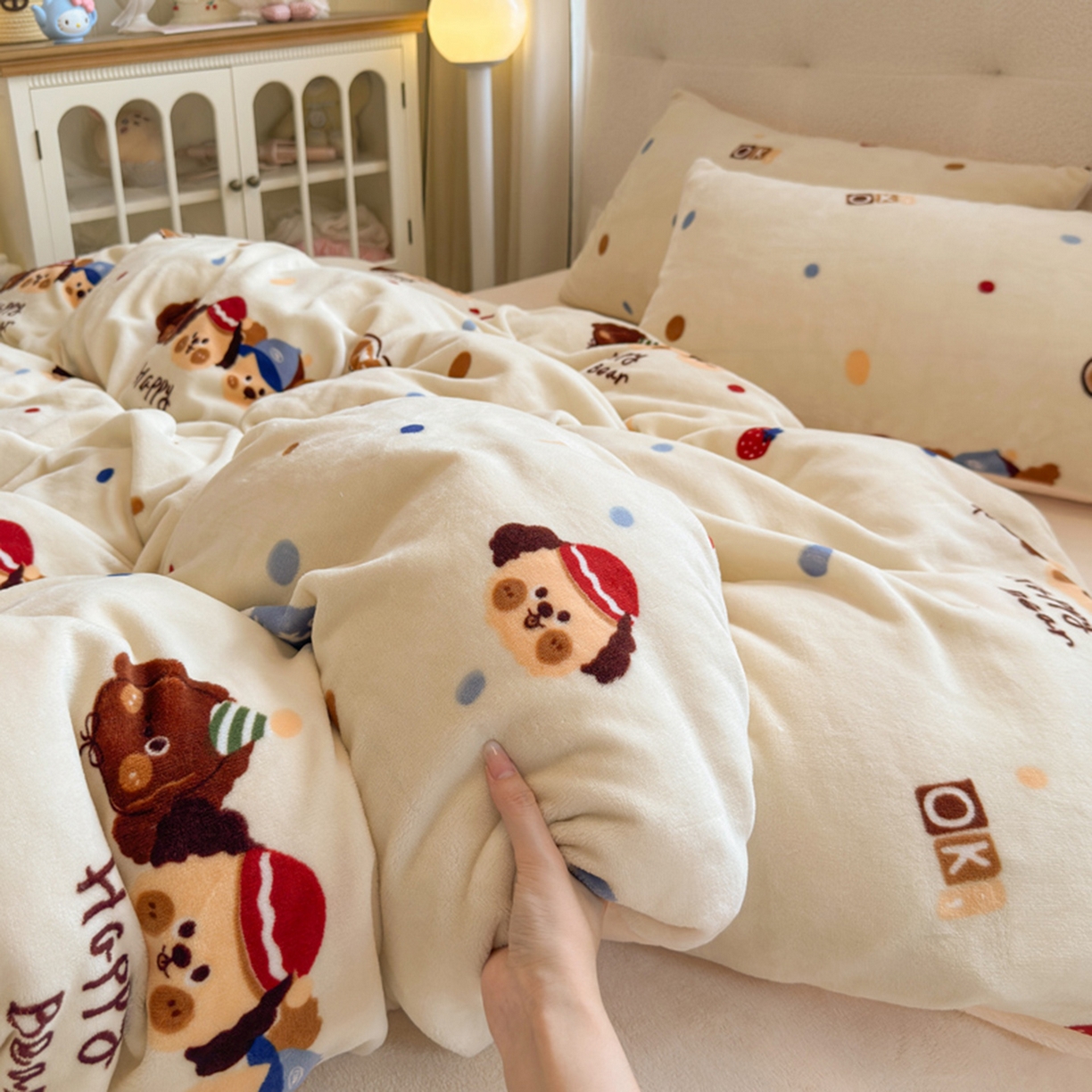 91家纺网 家纺一手货源 找家纺 欧妮家纺 2025新款A类牛奶绒印花单被套-单件被套 汪汪狗