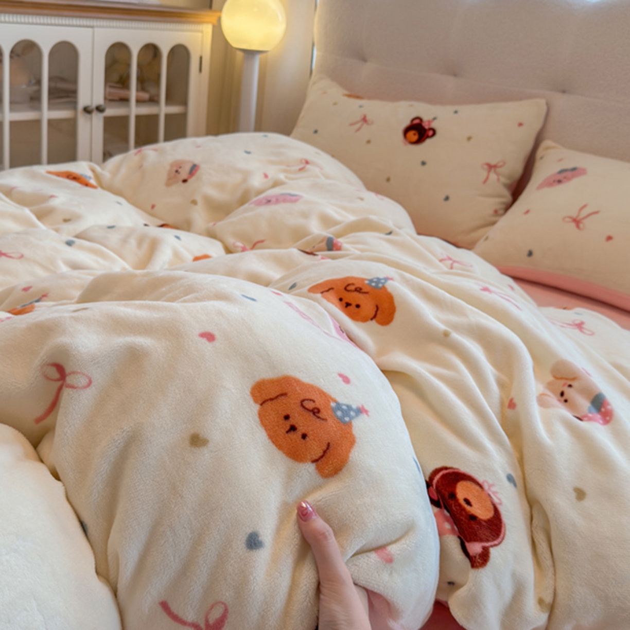 91家纺网 家纺一手货源 找家纺 欧妮家纺 2025新款A类牛奶绒印花单被套-单件被套 快乐心情