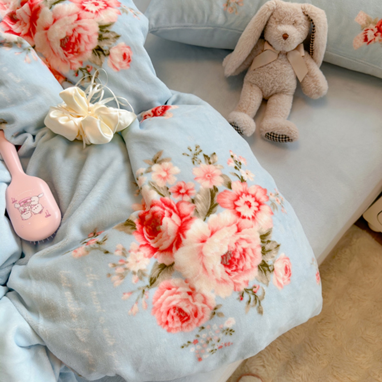 91家纺网 家纺一手货源 找家纺 欧妮家纺 2025新款A类牛奶绒印花单被套-单件被套 爱丽丝