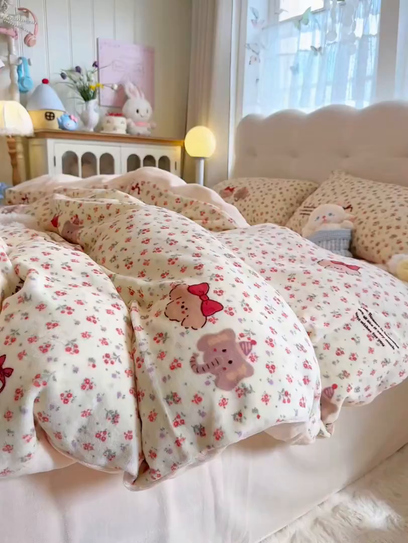 91家纺网 家纺一手货源 找家纺 欧妮家纺 2025新款A类牛奶绒印花单被套-单件被套 动物乐园