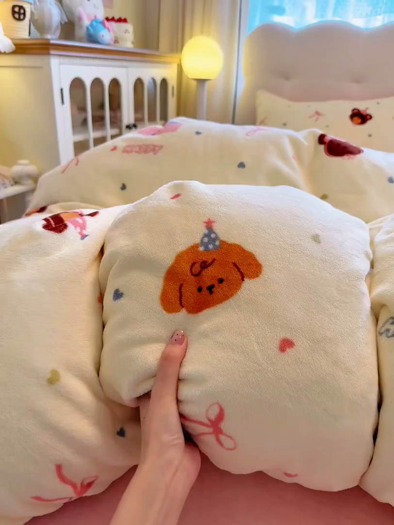 91家纺网 家纺一手货源 找家纺 欧妮家纺 2025新款A类牛奶绒印花单被套-单件被套 快乐心情