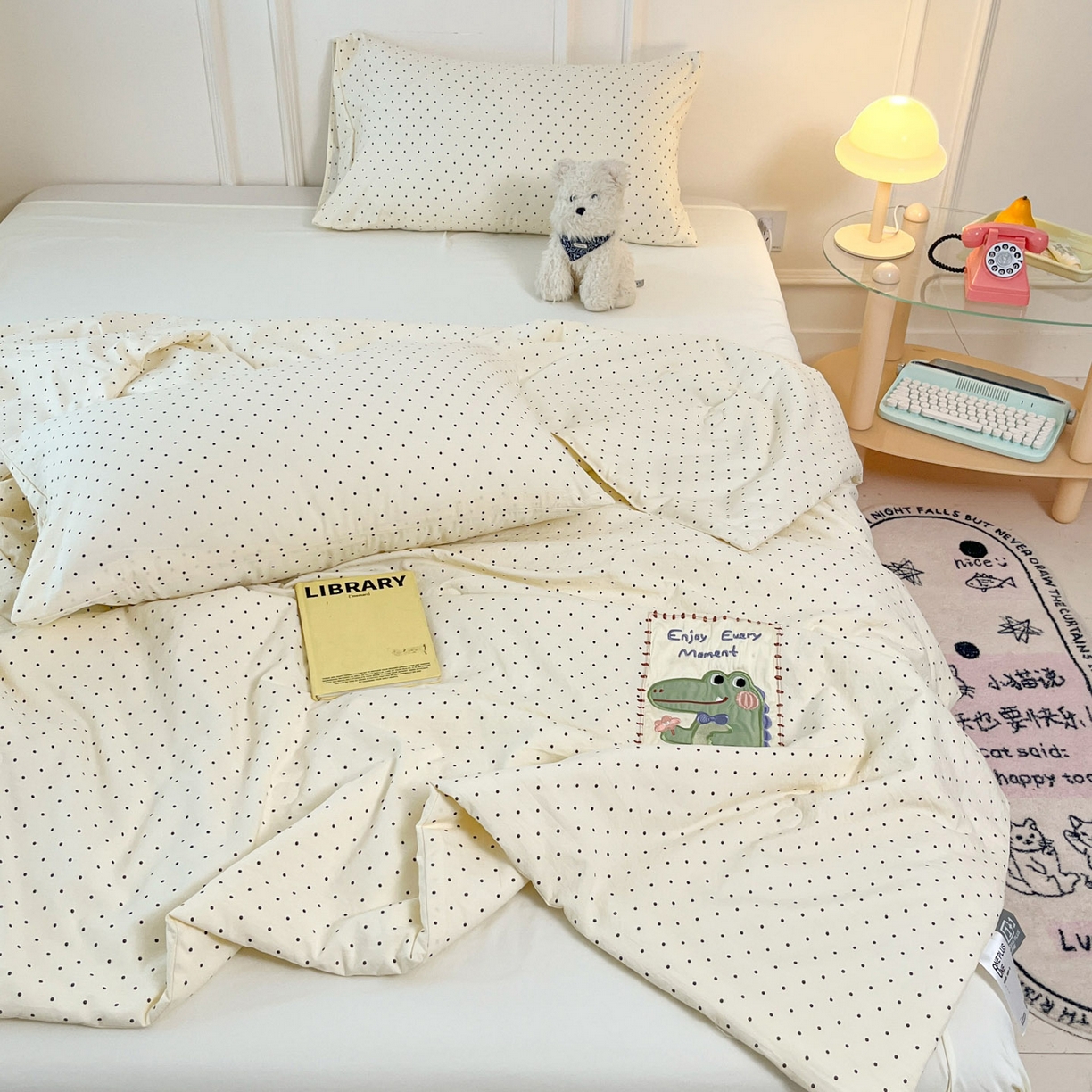 91家纺网 家纺一手货源 找家纺 一加一 2026春夏新款云小棉贴布绣花大豆夏凉被空调被夏被四件套 奶油小鳄鱼