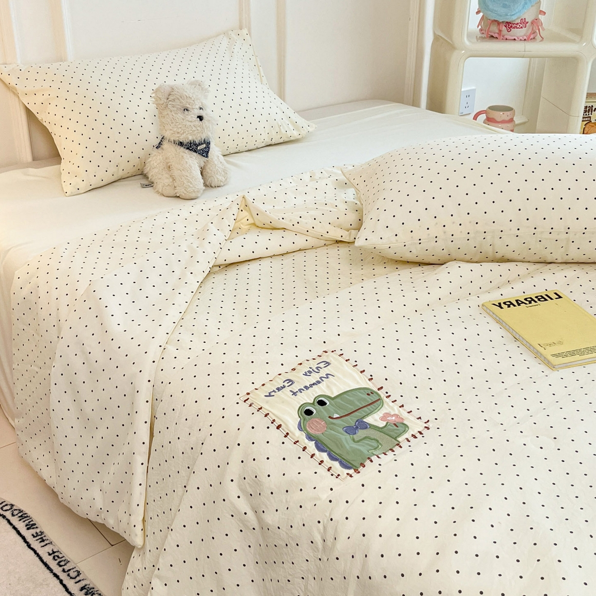 91家纺网 家纺一手货源 找家纺 一加一 2026春夏新款云小棉贴布绣花大豆夏凉被空调被夏被四件套 奶油小鳄鱼