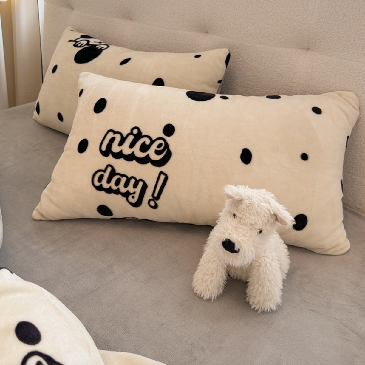 91家纺网 家纺一手货源 找家纺 （总）欧妮家纺 2025新款A类牛奶绒印花四件套