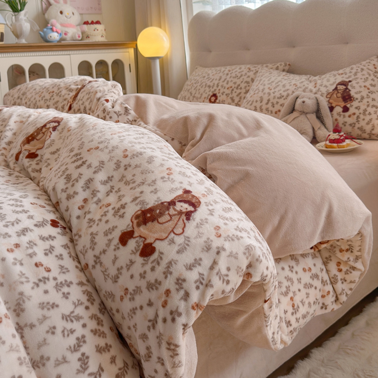 91家纺网 家纺一手货源 找家纺 欧妮家纺 2025新款A类牛奶绒印花四件套 甜美女孩