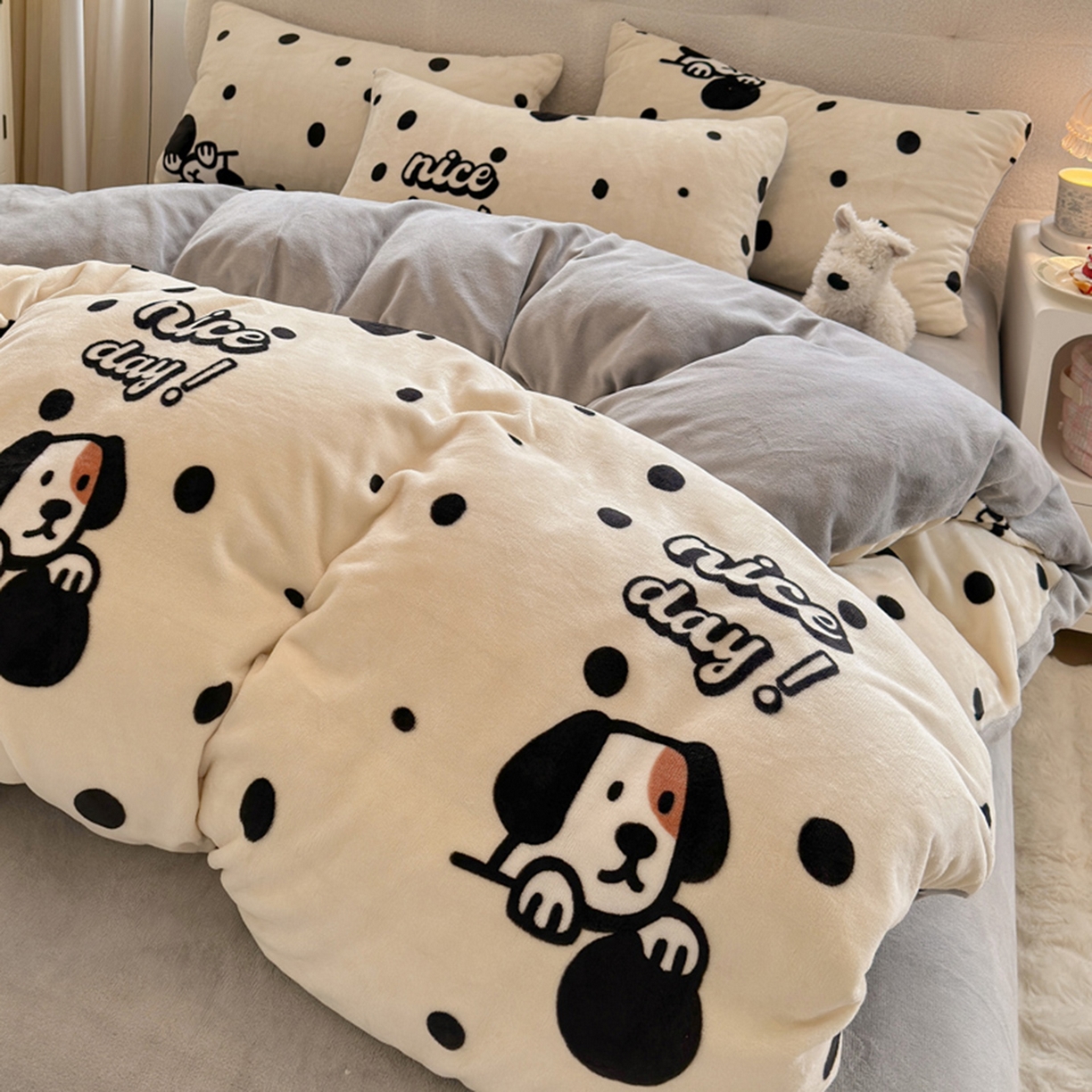 91家纺网 家纺一手货源 找家纺 （总）欧妮家纺 2025新款A类牛奶绒印花四件套