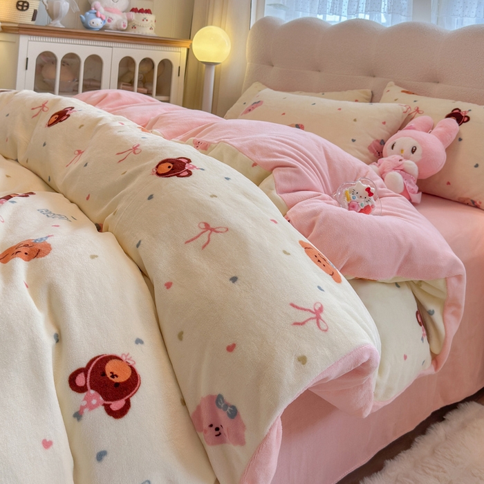 91家纺网 家纺一手货源 找家纺 欧妮家纺 2025新款A类牛奶绒印花四件套 快乐心情