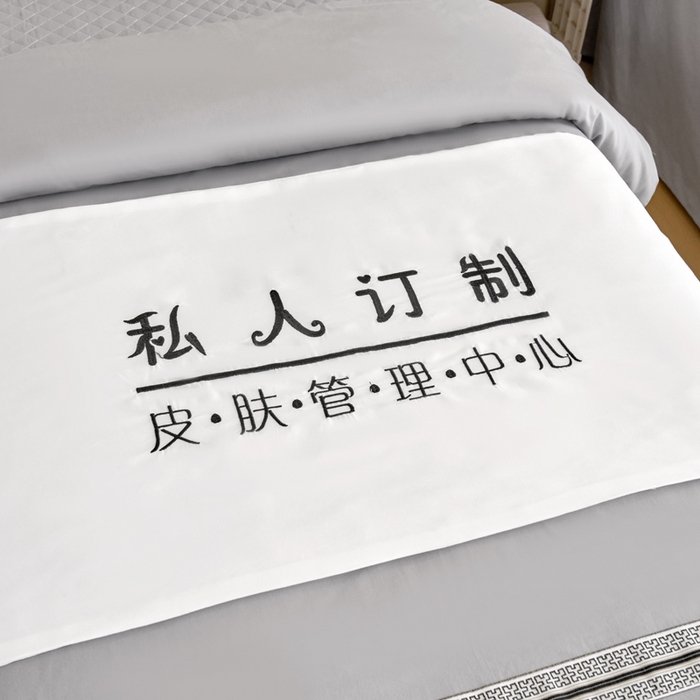 91家纺网 家纺一手货源 找家纺 乐逸家纺 2026新款13372高支高密纯棉斜纹丝滑花边款专用床罩套件 新品全棉花边高级灰