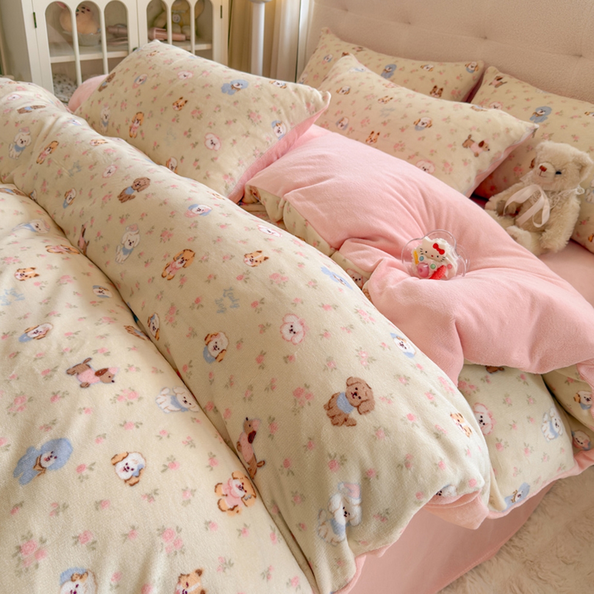 欧妮家纺 2025新款A类牛奶绒印花四件套 迷你小狗