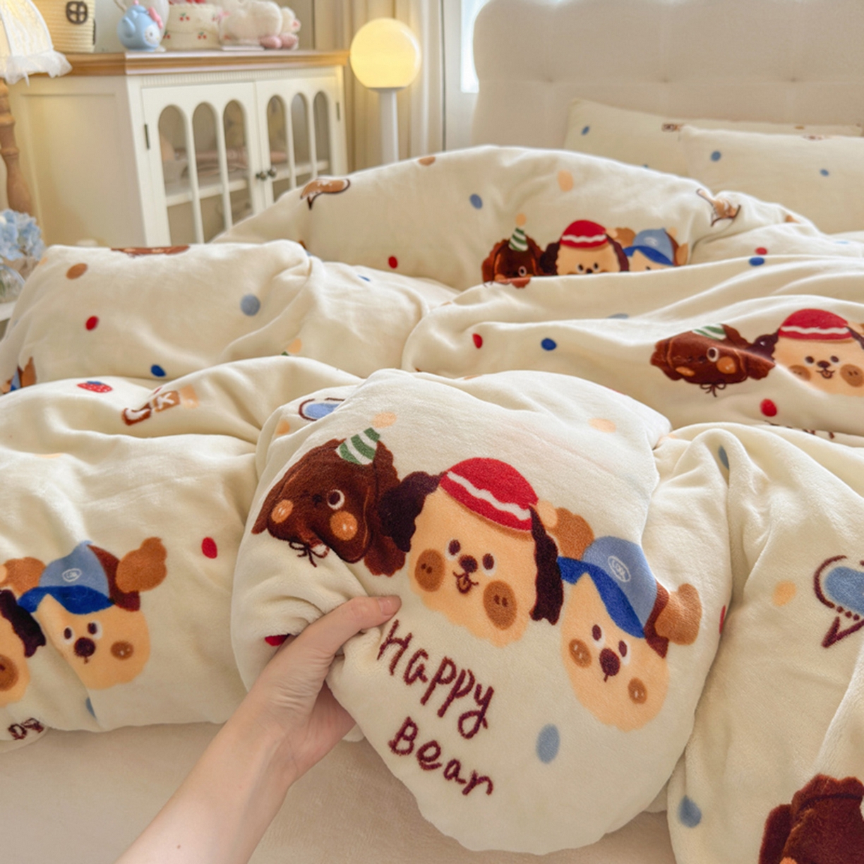 91家纺网 家纺一手货源 找家纺 欧妮家纺 2025新款A类牛奶绒印花四件套 汪汪狗