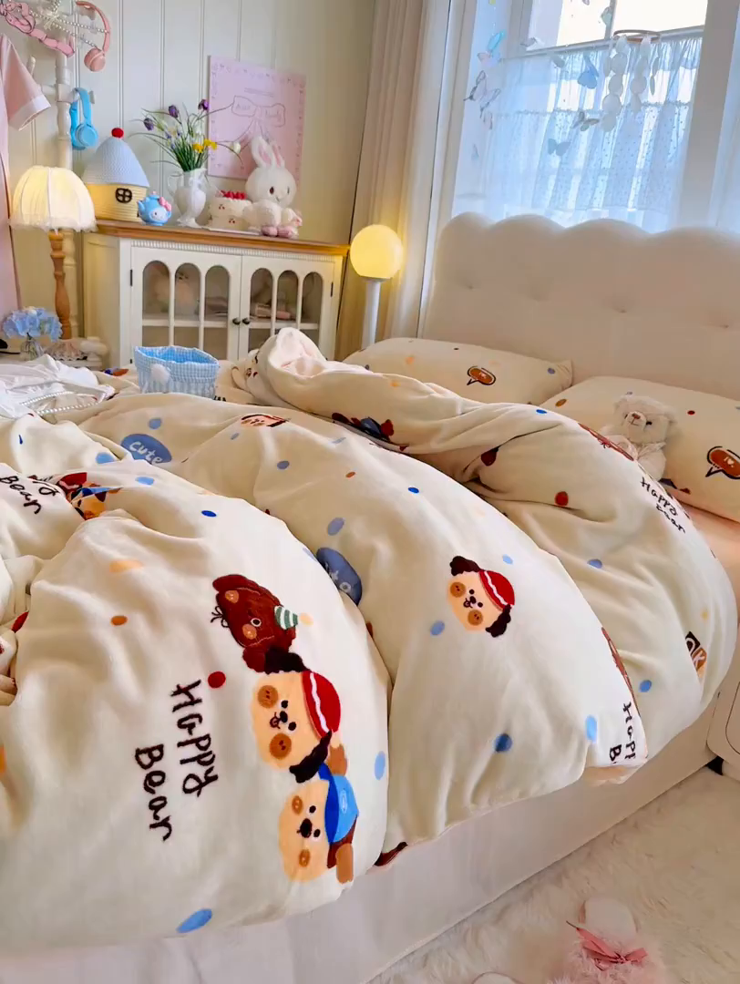 91家纺网 家纺一手货源 找家纺 欧妮家纺 2025新款A类牛奶绒印花四件套 汪汪狗