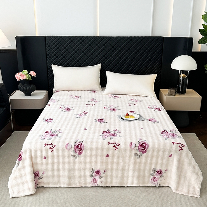 91家纺网 家纺一手货源 找家纺 欧妮家纺 2025新款亲肤舒适泡泡绒毛毯 玫瑰情缘