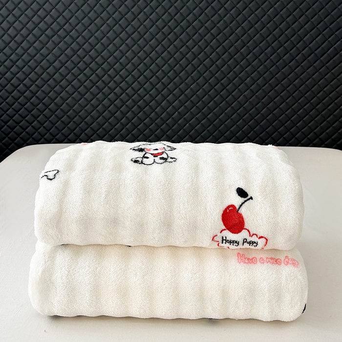 91家纺网 家纺一手货源 找家纺 欧妮家纺 2025新款亲肤舒适泡泡绒毛毯 波点萌狗