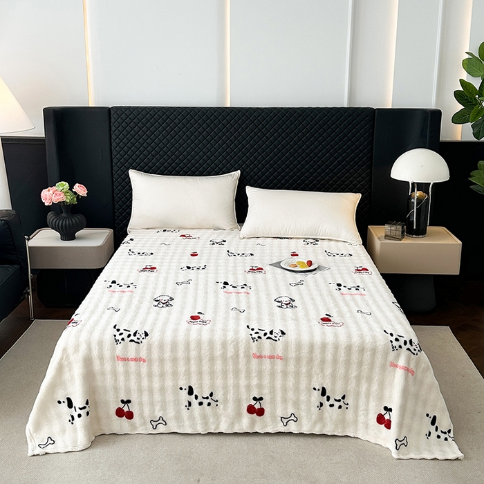 91家纺网 家纺一手货源 找家纺 欧妮家纺 2025新款亲肤舒适泡泡绒毛毯 波点萌狗