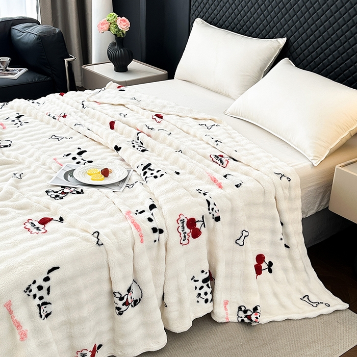 91家纺网 家纺一手货源 找家纺 欧妮家纺 2025新款亲肤舒适泡泡绒毛毯 波点萌狗