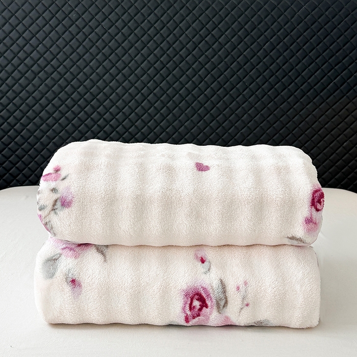 91家纺网 家纺一手货源 找家纺 欧妮家纺 2025新款亲肤舒适泡泡绒毛毯 玫瑰情缘