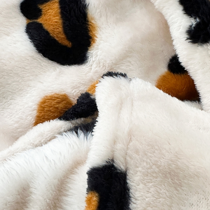 91家纺网 家纺一手货源 找家纺 欧妮家纺 2025新款亲肤舒适泡泡绒毛毯 豹纹