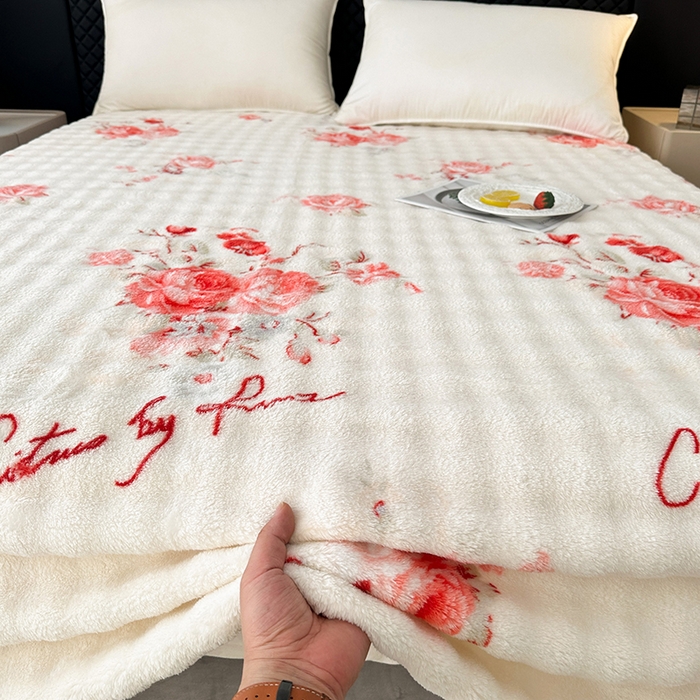 91家纺网 家纺一手货源 找家纺 欧妮家纺 2025新款亲肤舒适泡泡绒毛毯 国色天香