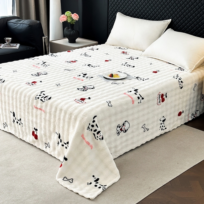 91家纺网 家纺一手货源 找家纺 欧妮家纺 2025新款亲肤舒适泡泡绒毛毯 波点萌狗